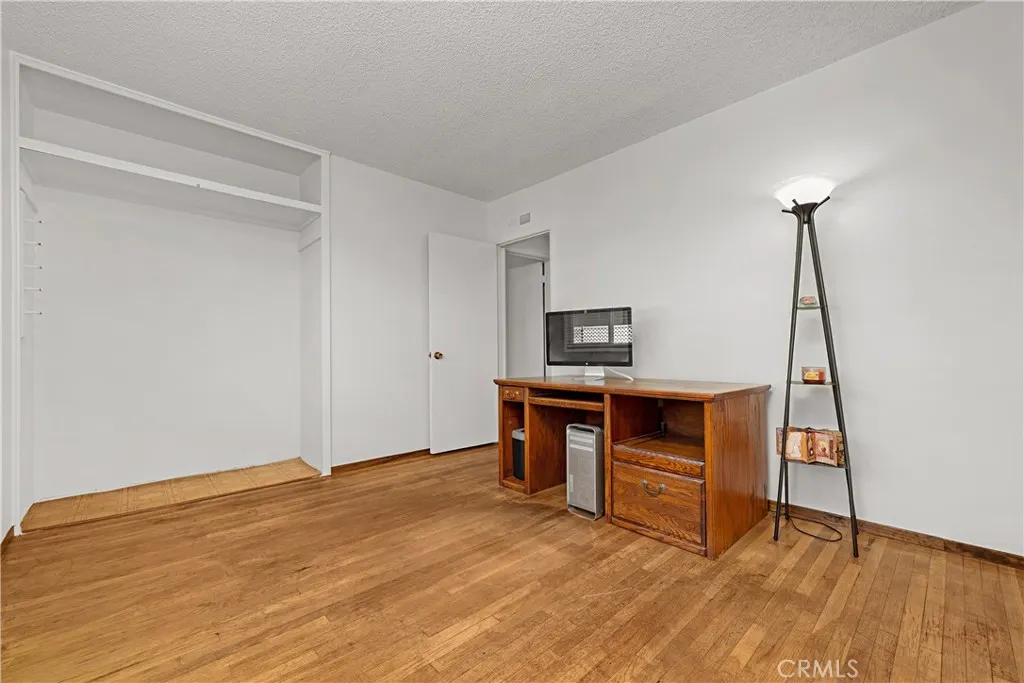 434 E Carroll