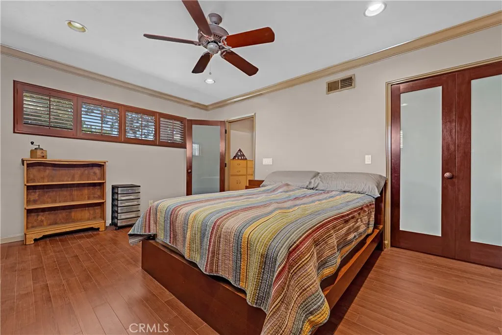 434 E Carroll