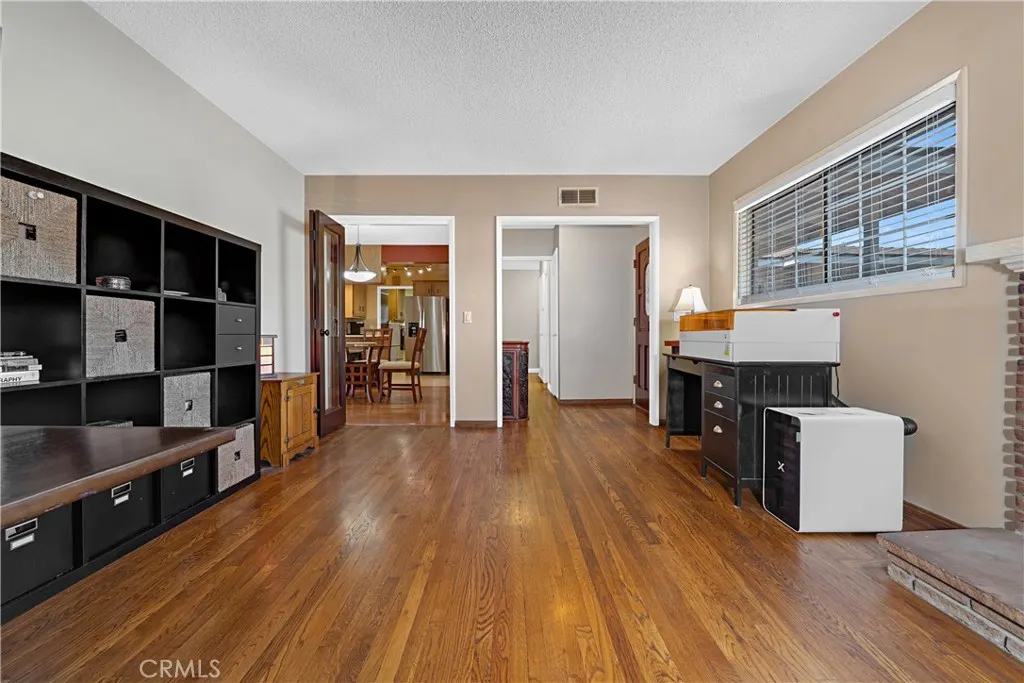 434 E Carroll