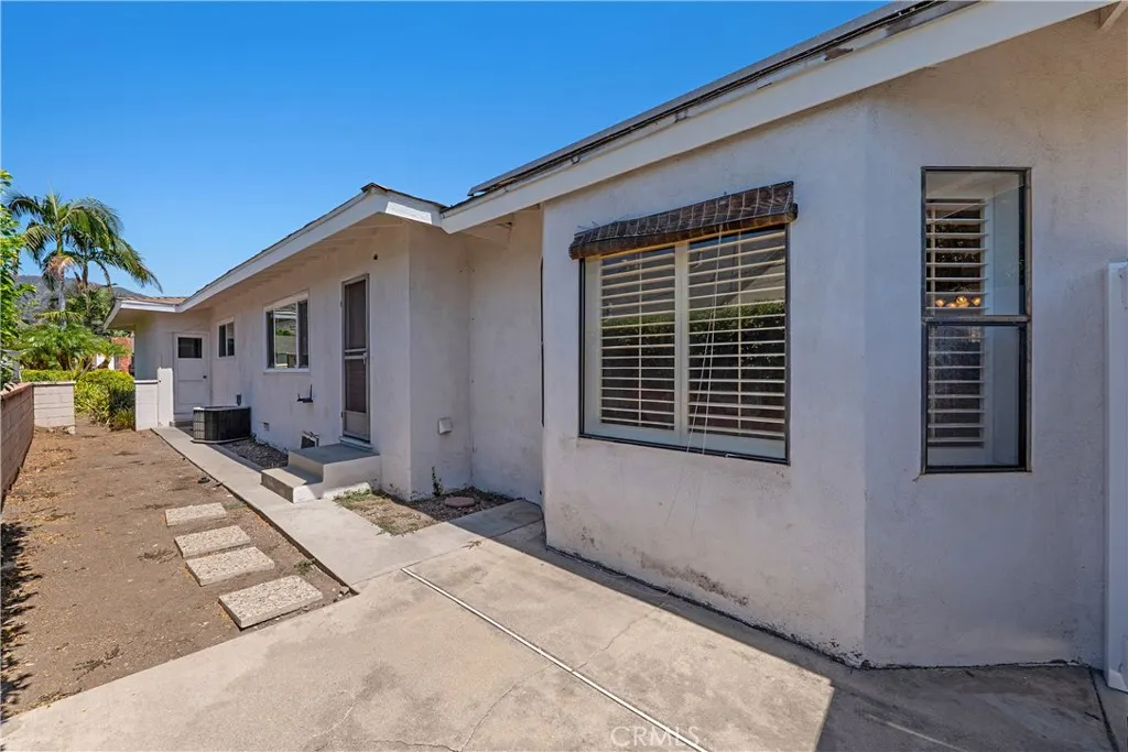 434 E Carroll
