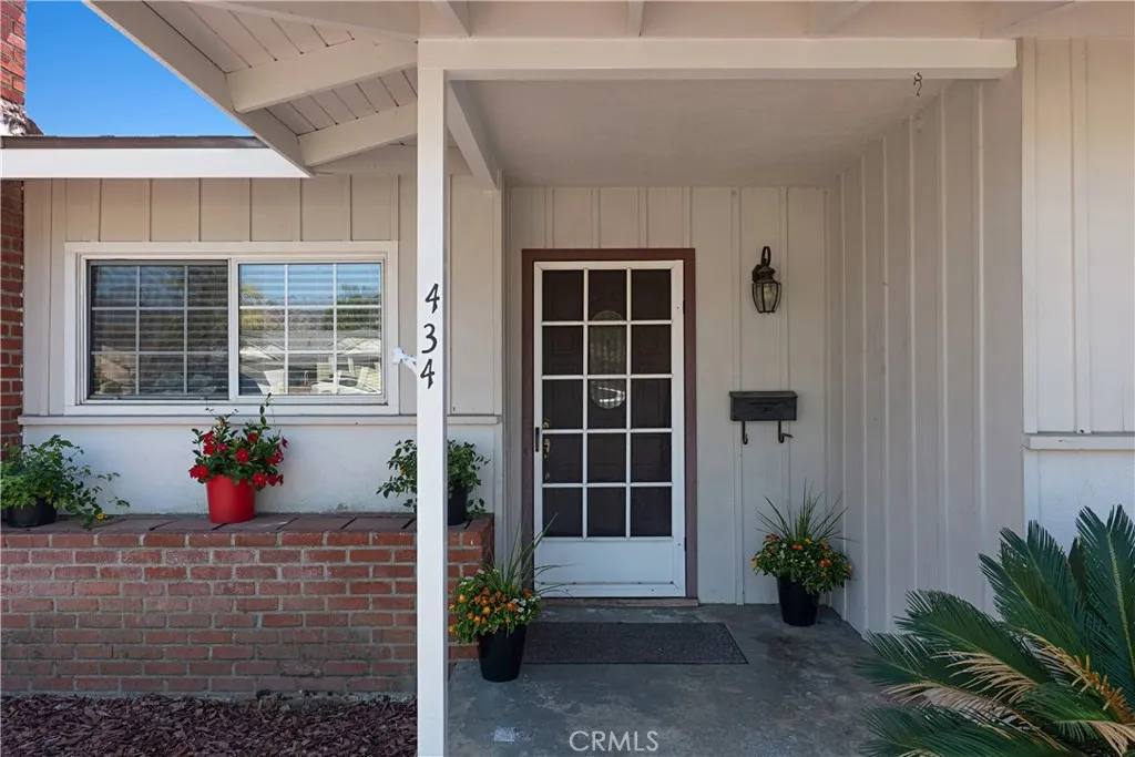 434 E Carroll