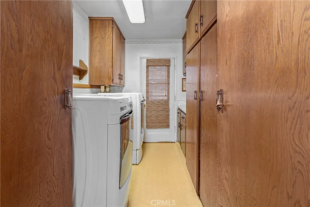 434 E Carroll