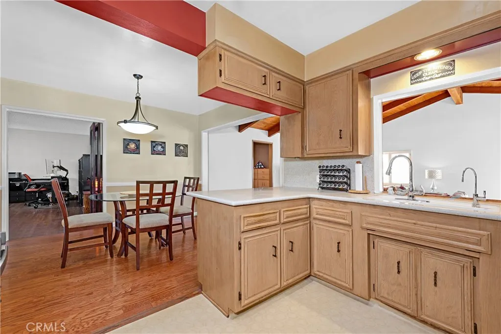 434 E Carroll
