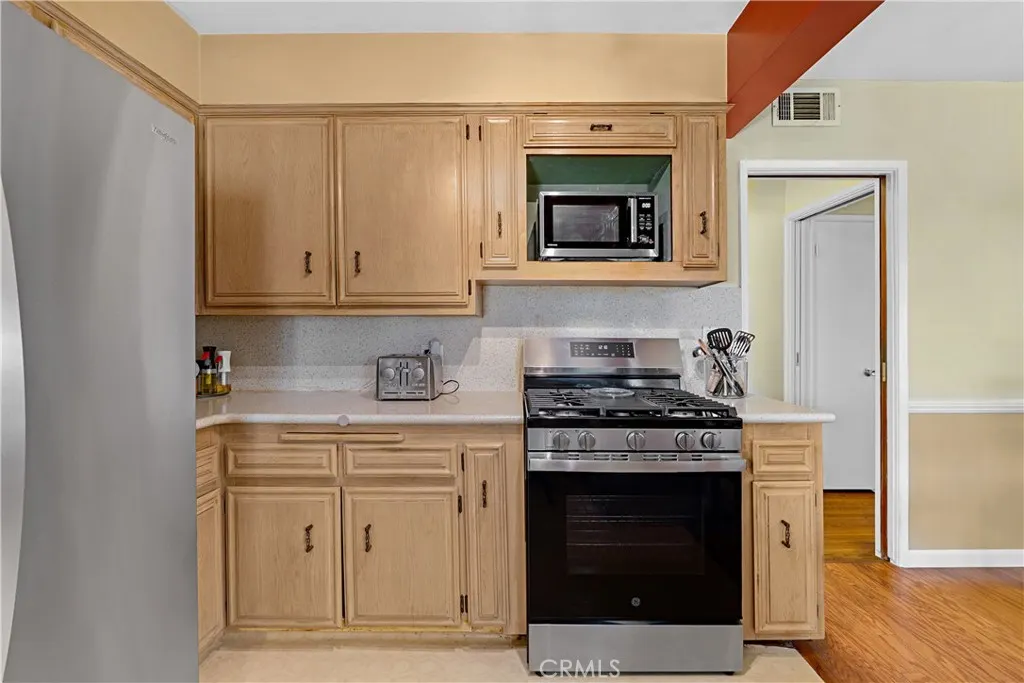 434 E Carroll
