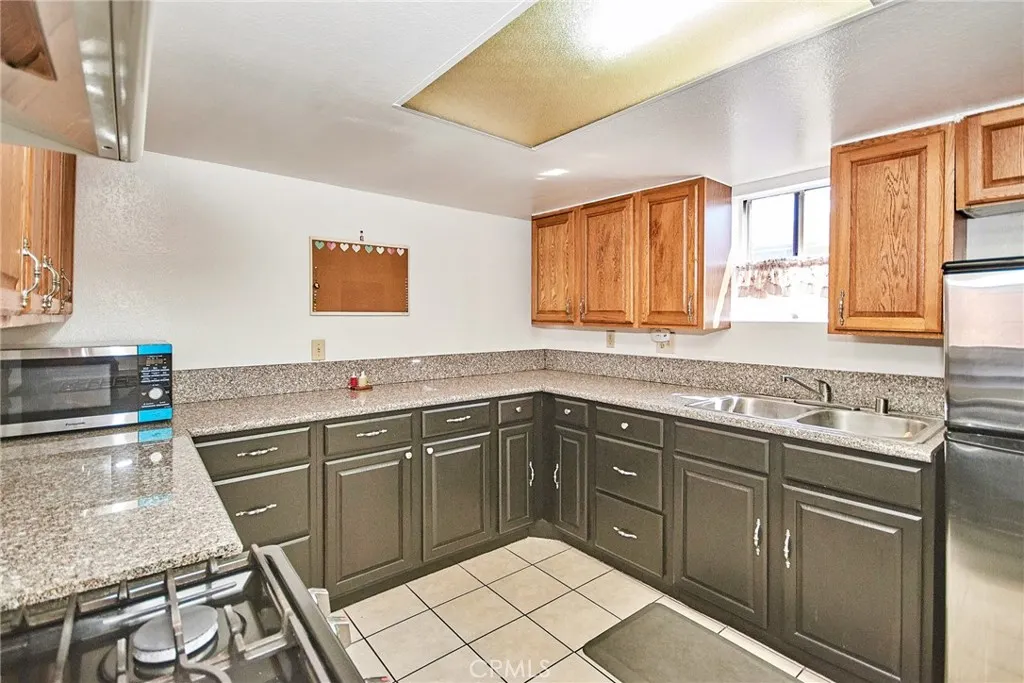 11829 Ferris #C
