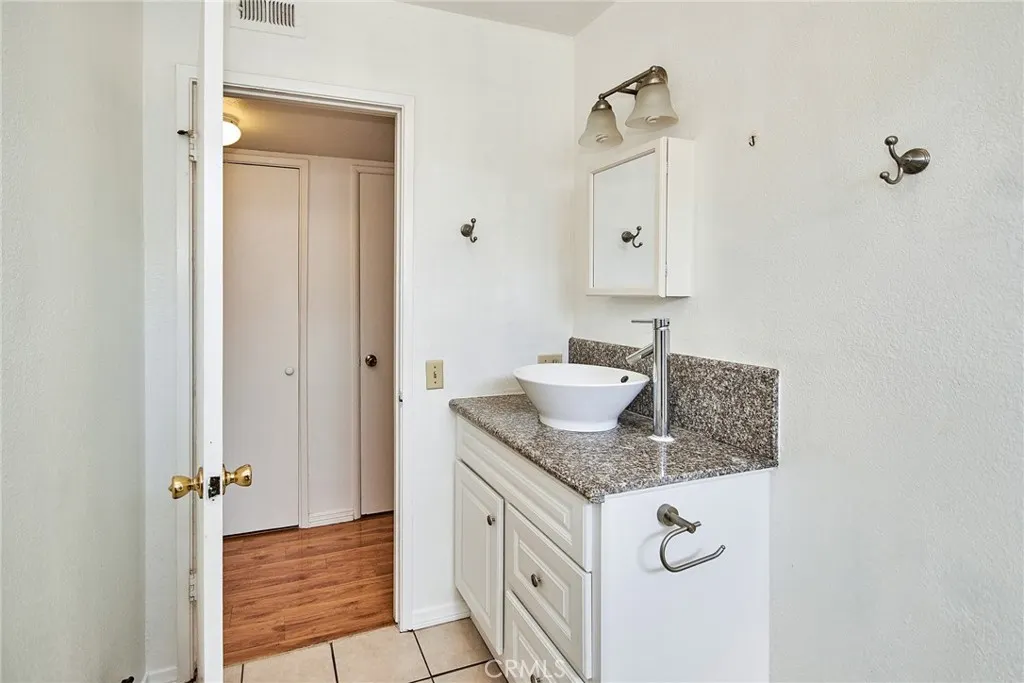 11829 Ferris #C