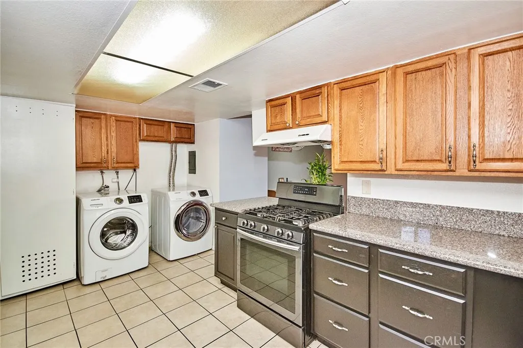 11829 Ferris #C