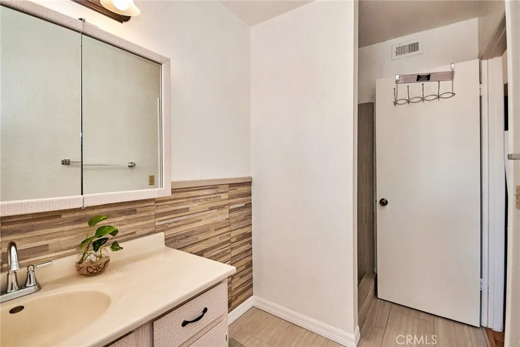 11829 Ferris #C