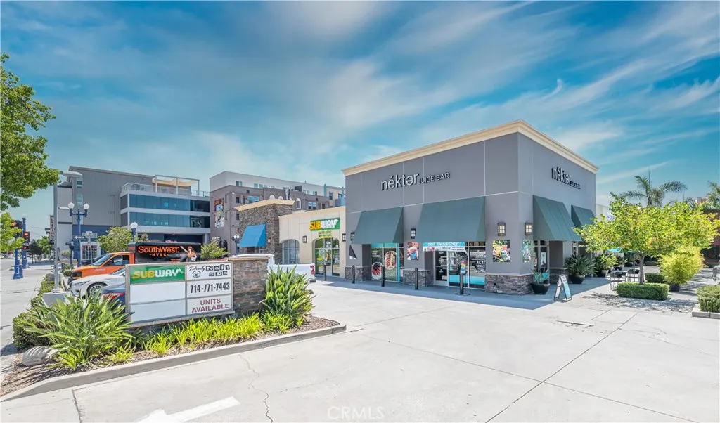 100 W Foothill