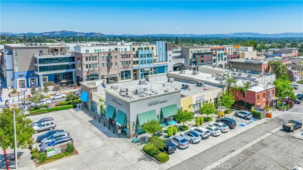 100 W Foothill