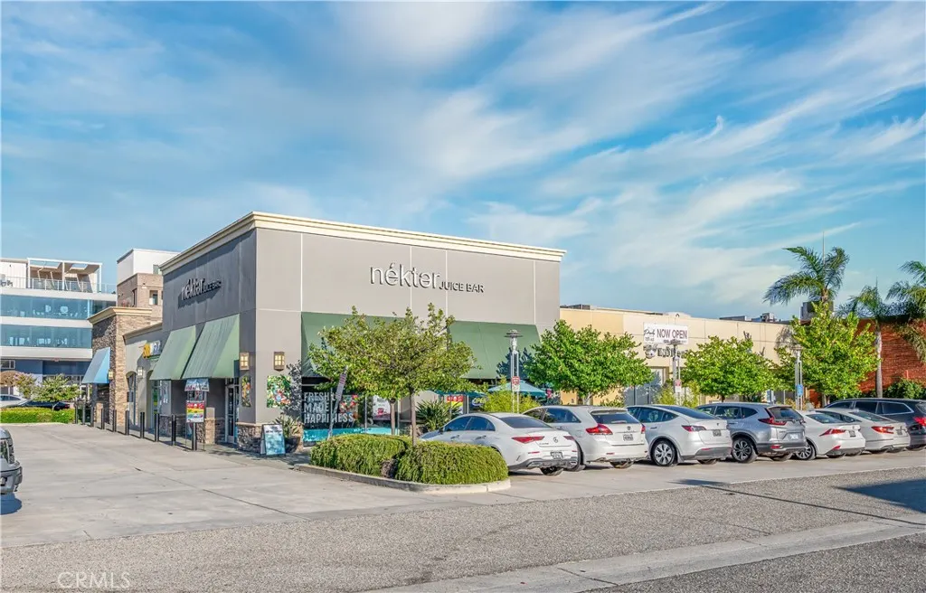 100 W Foothill