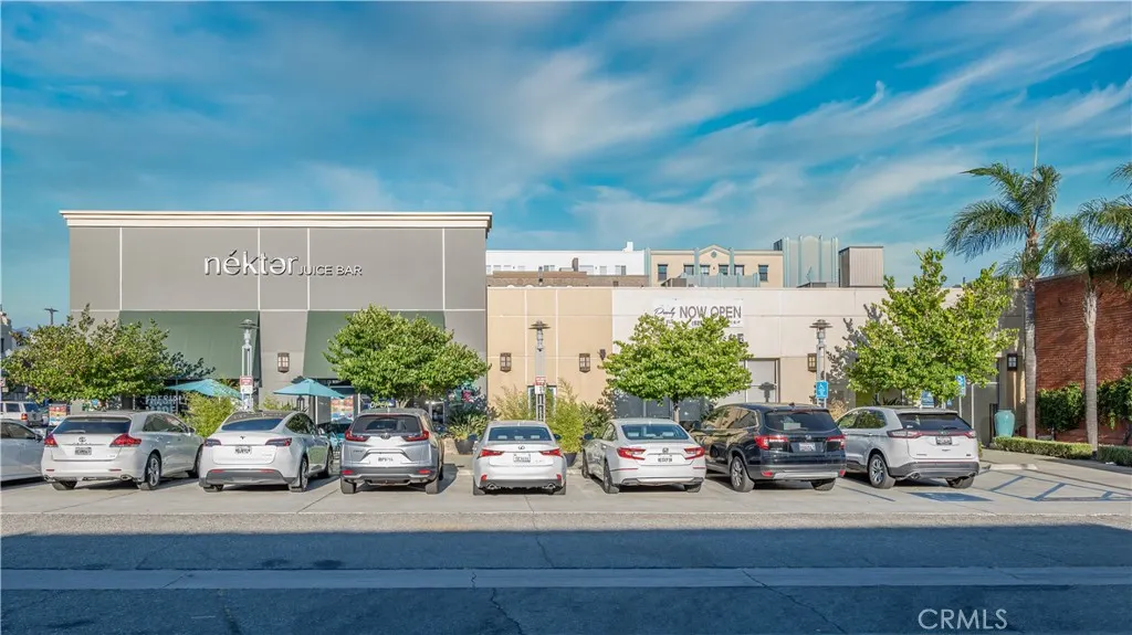 100 W Foothill