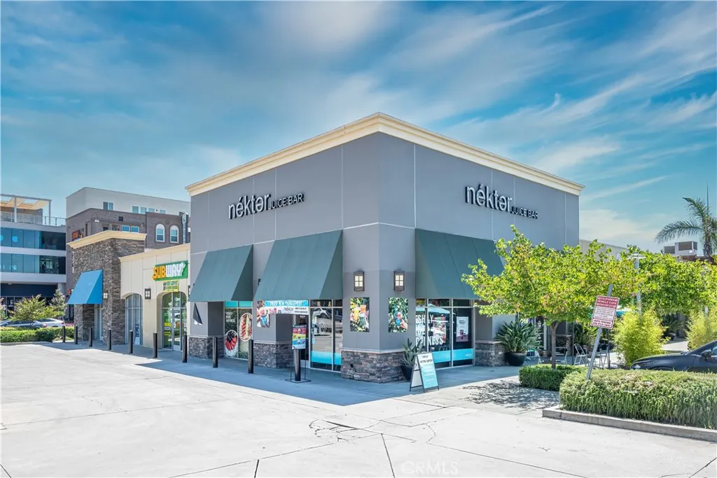 100 W Foothill