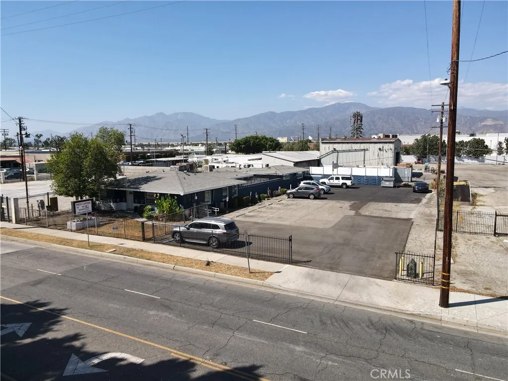 1823 W San Bernardino