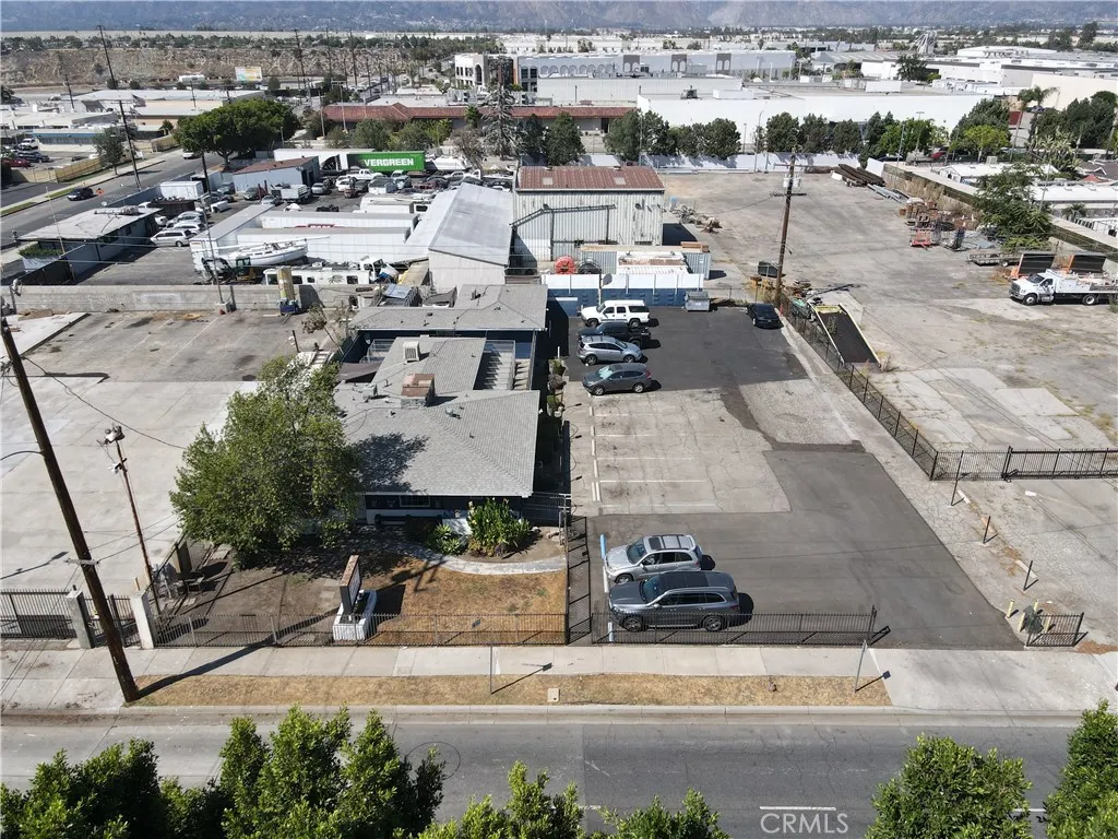 1823 W San Bernardino