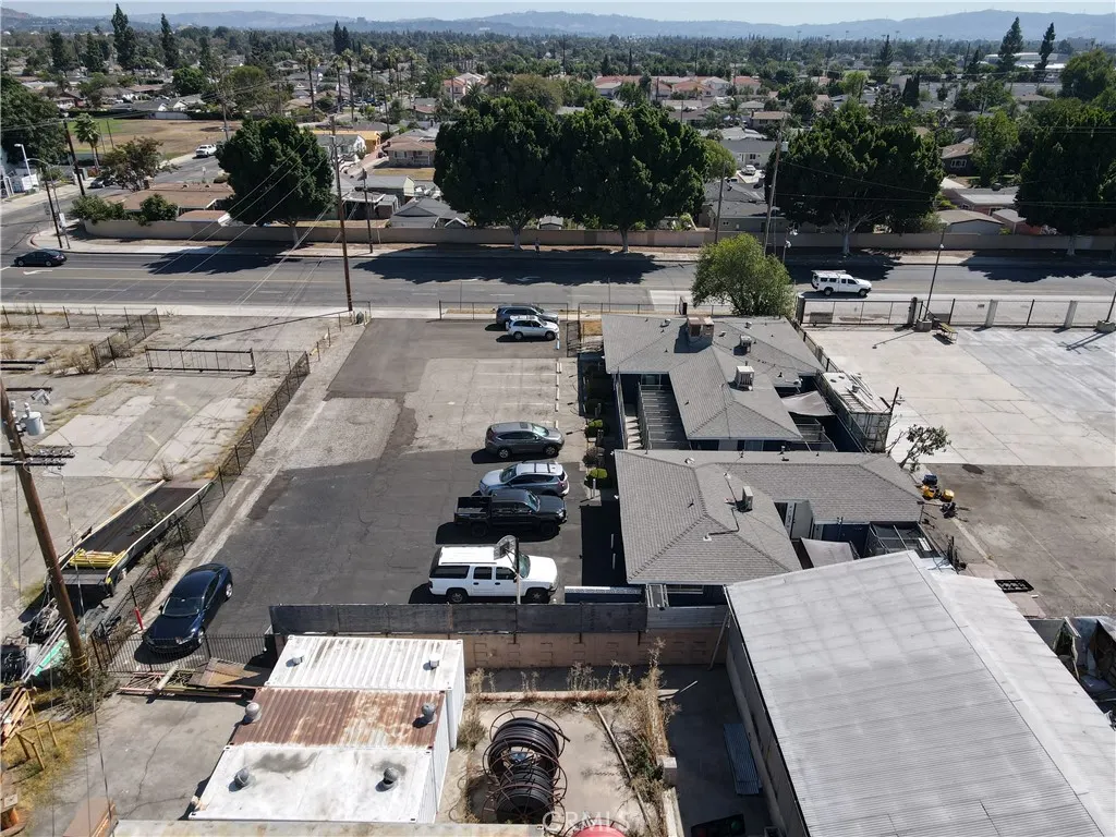 1823 W San Bernardino
