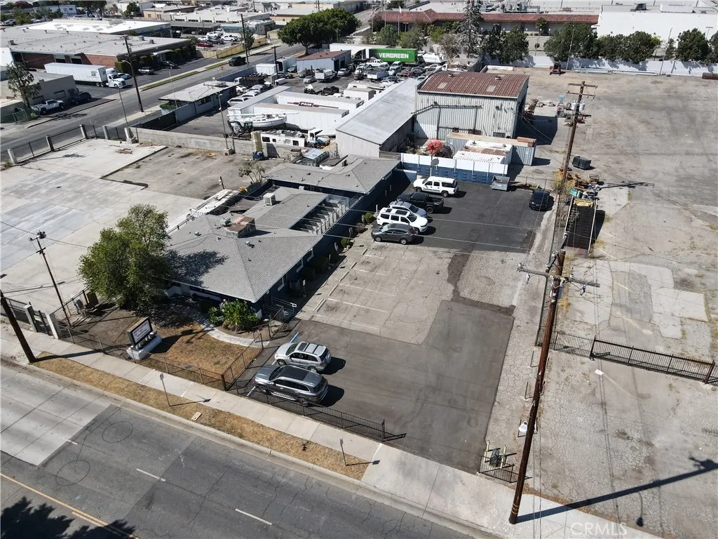 1823 W San Bernardino
