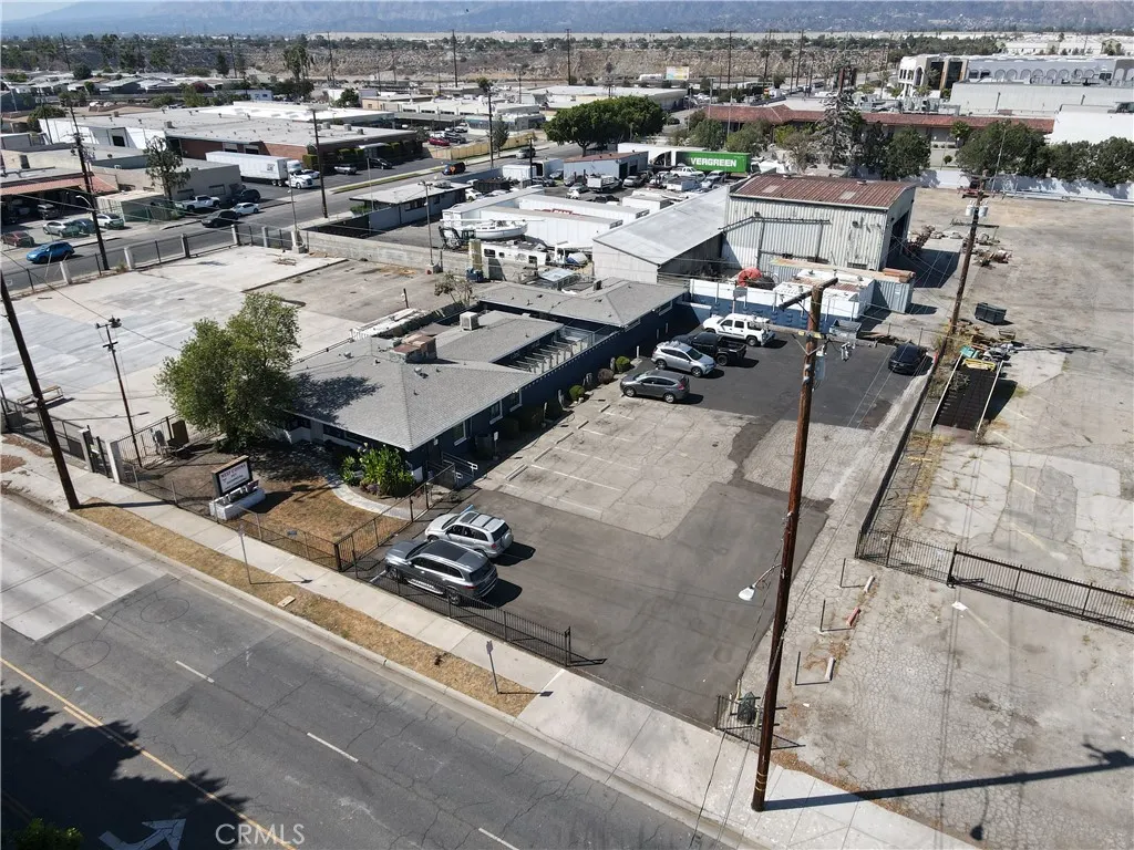 1823 W San Bernardino