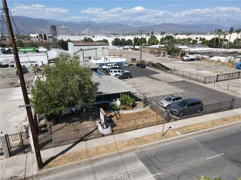 1823 W San Bernardino