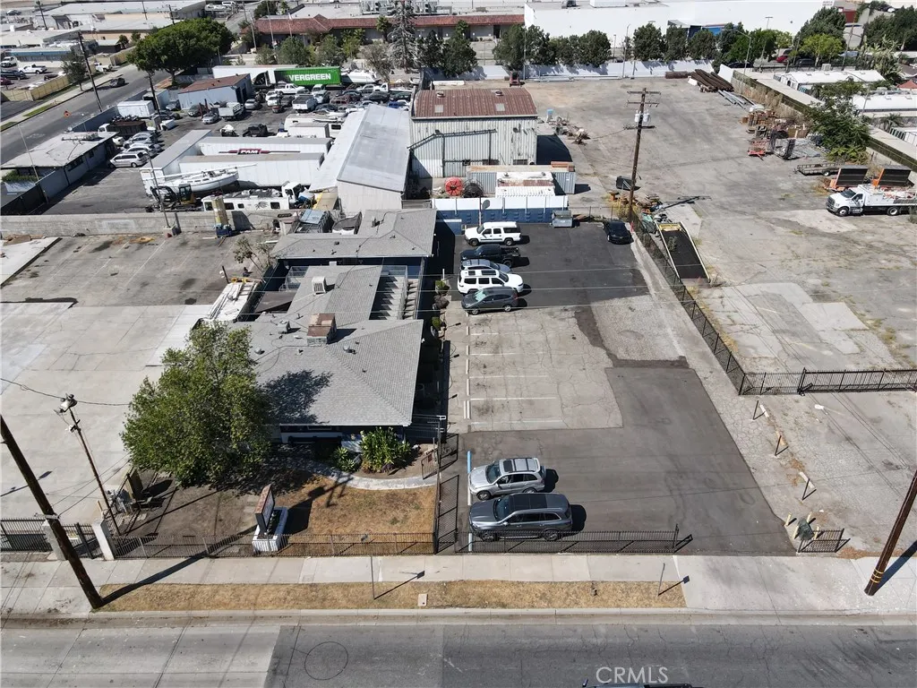 1823 W San Bernardino