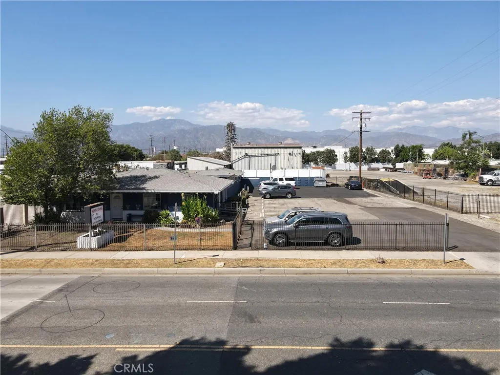 1823 W San Bernardino