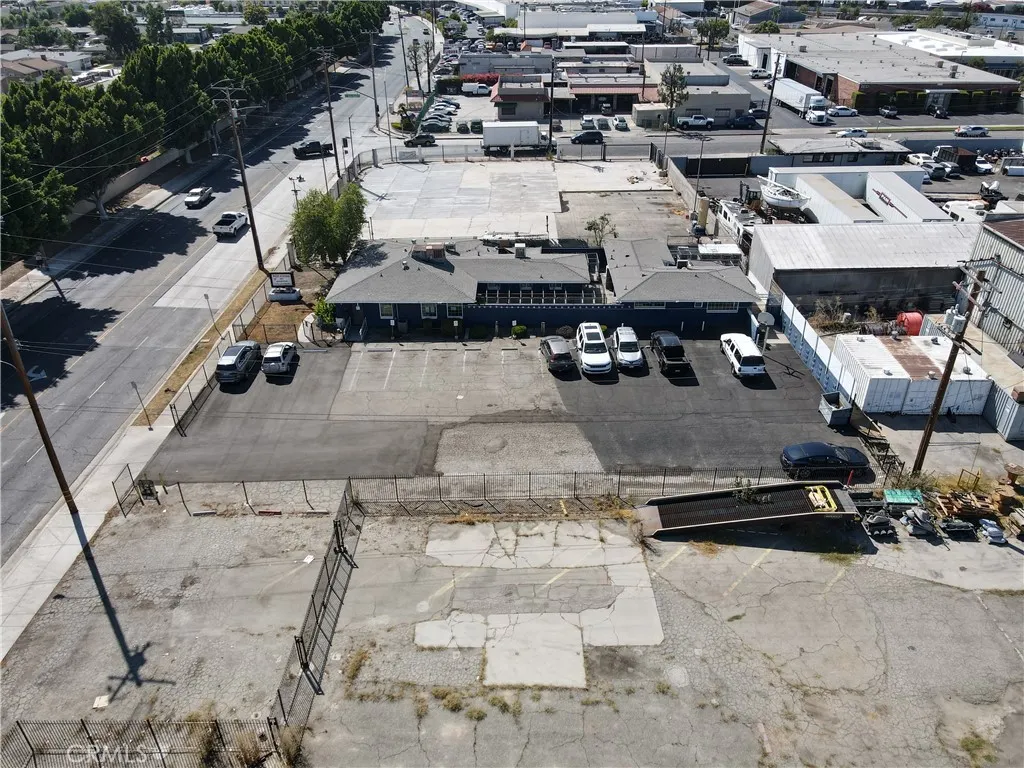 1823 W San Bernardino