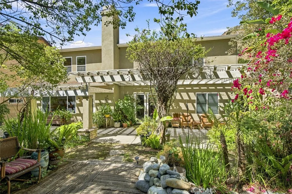 14 Poppyglen Court