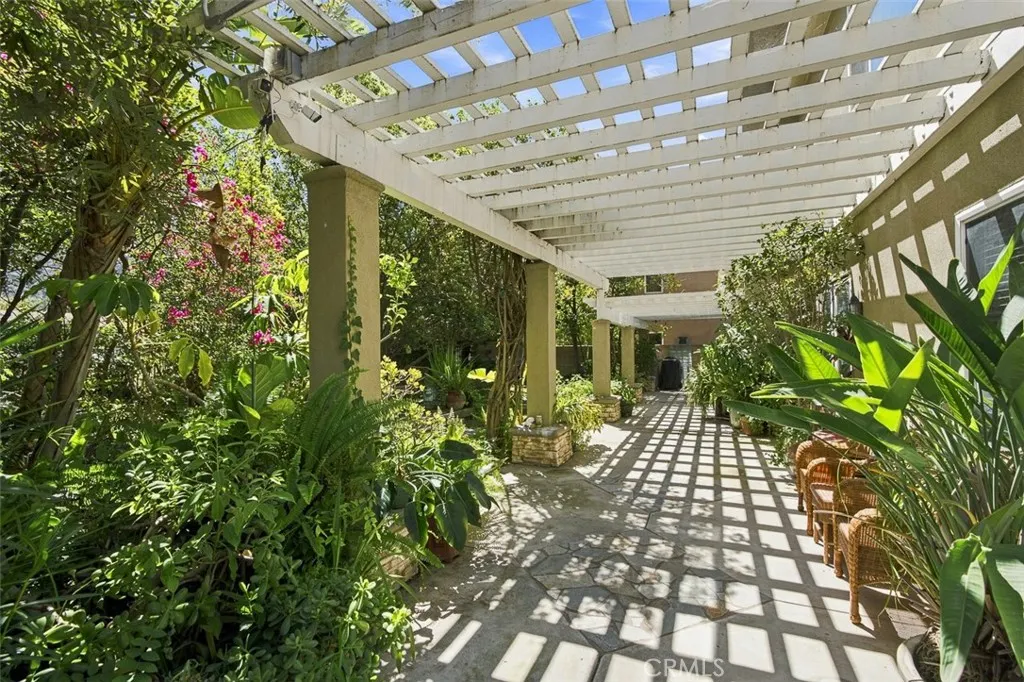 14 Poppyglen Court