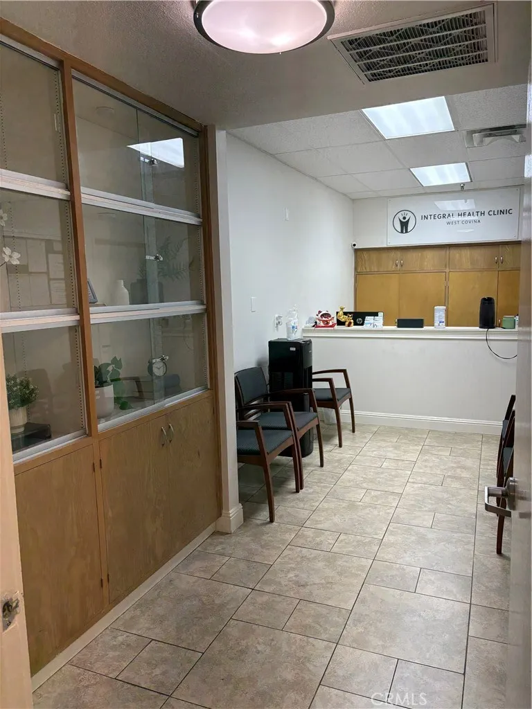 855 N Lark Ellen #L