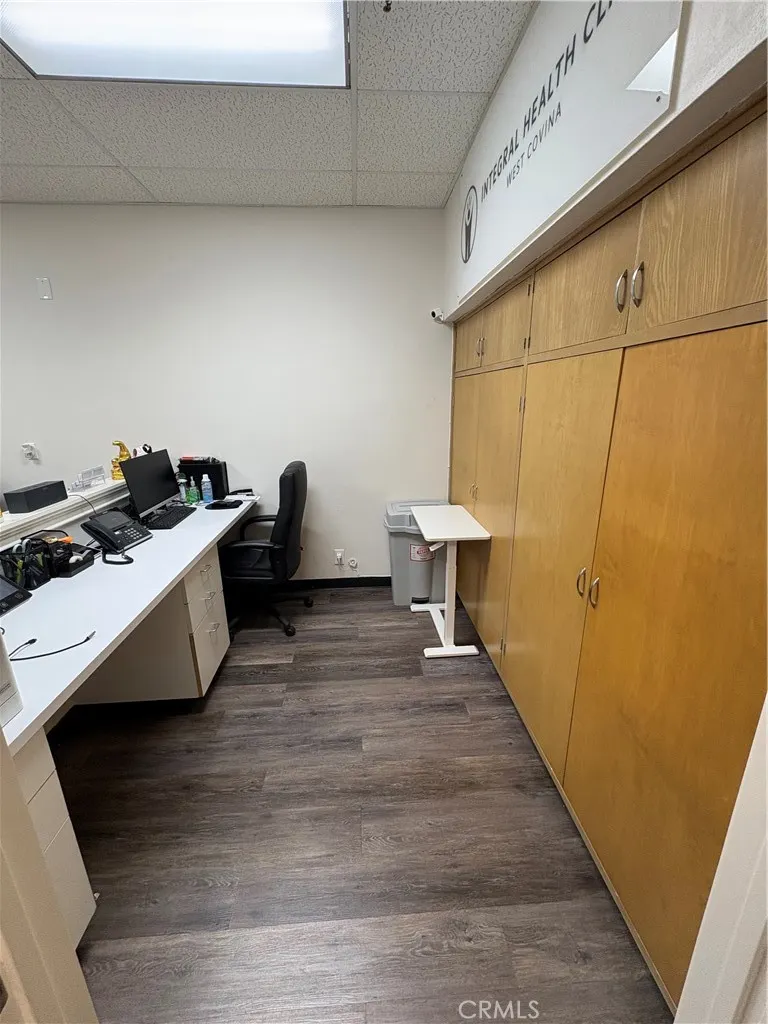 855 N Lark Ellen #L