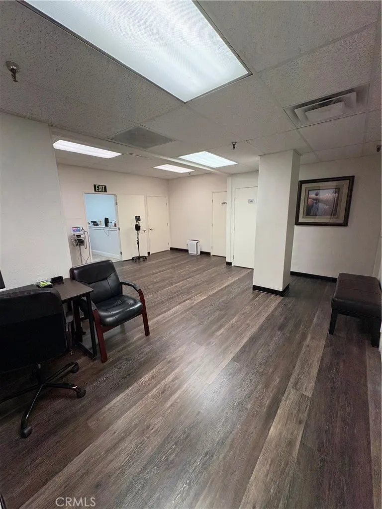855 N Lark Ellen #L