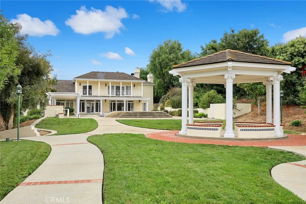 22427 Steeplechase Lane