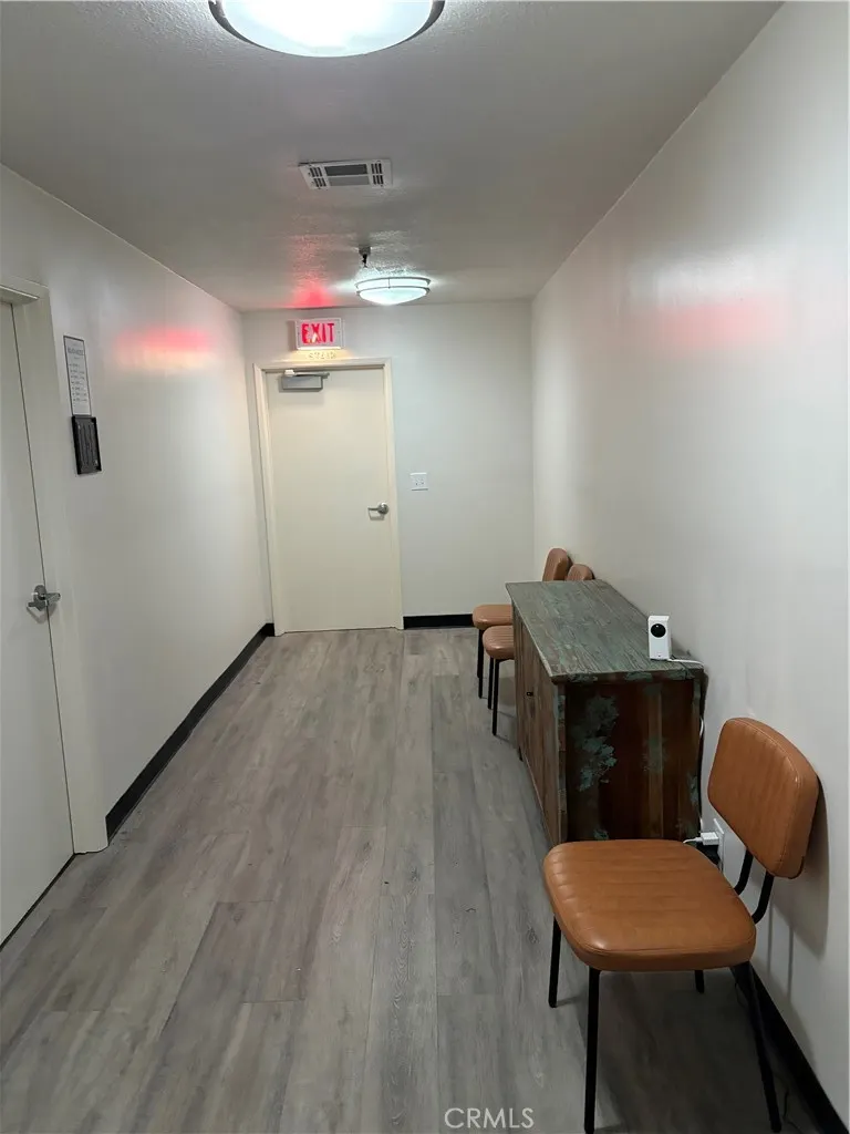 855 N Lark Ellen