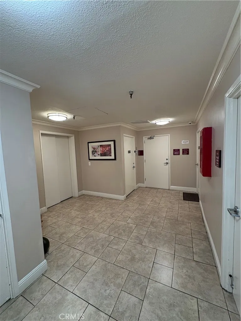 855 N Lark Ellen