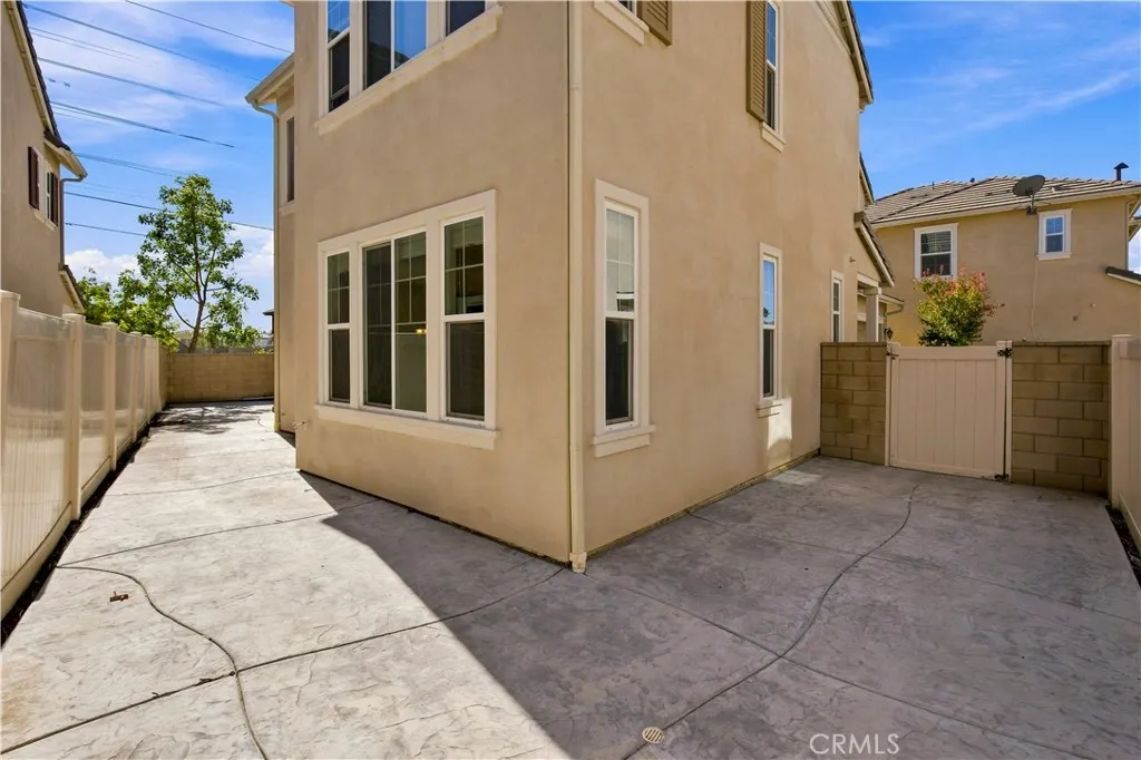 3147 E Discovery St