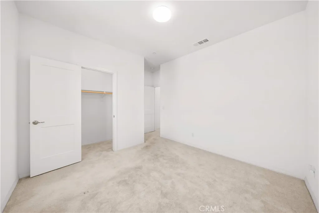4846 S Wilson