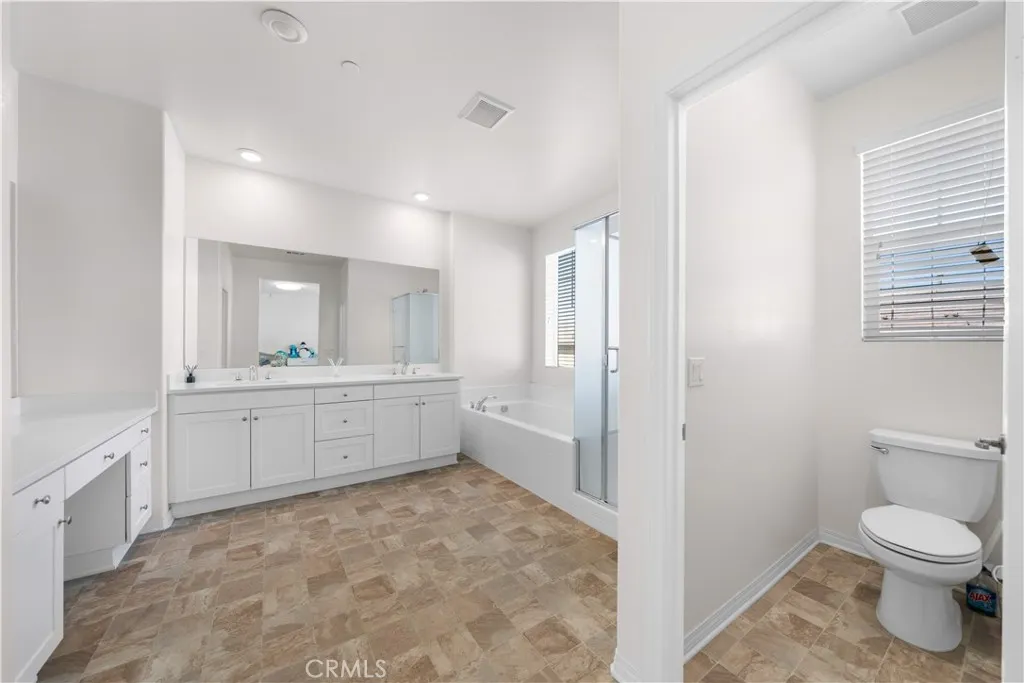 4846 S Wilson