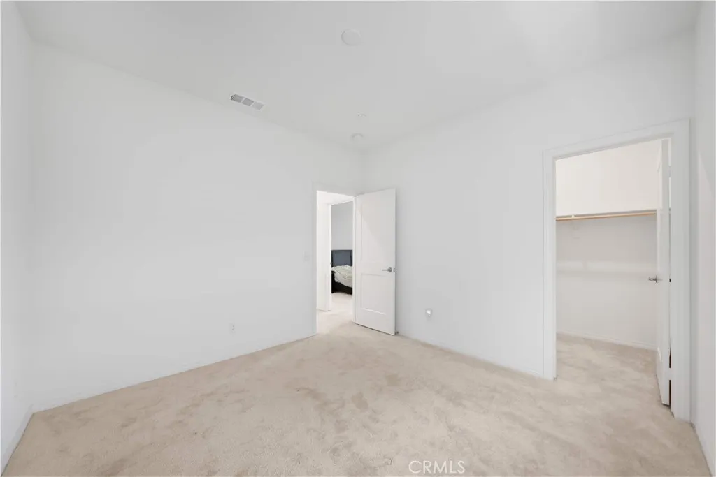 4846 S Wilson