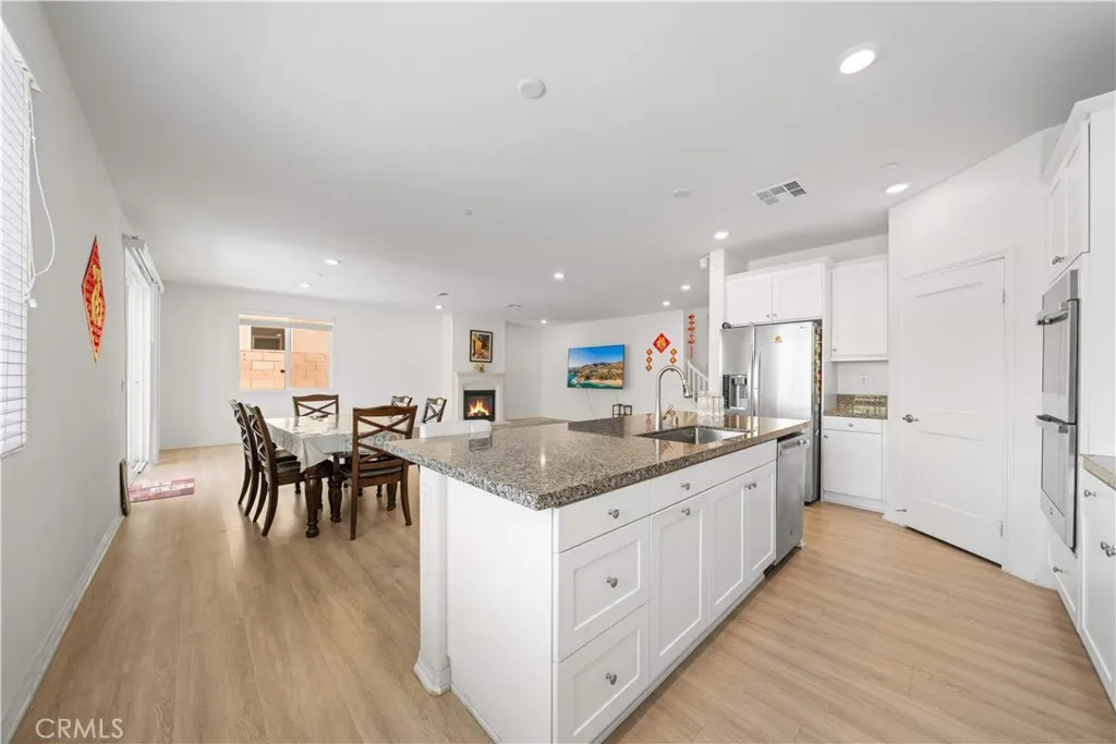 4846 S Wilson