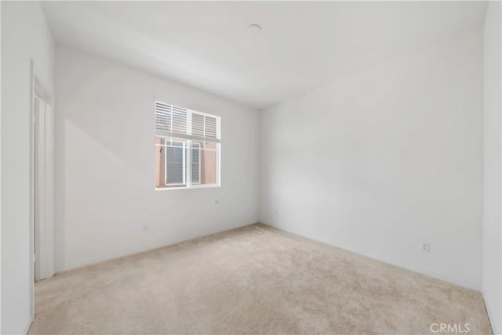 4846 S Wilson