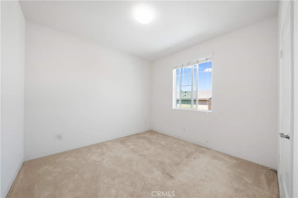 4846 S Wilson