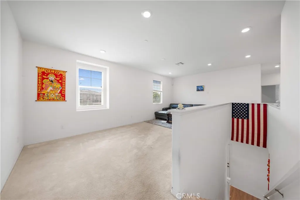 4846 S Wilson