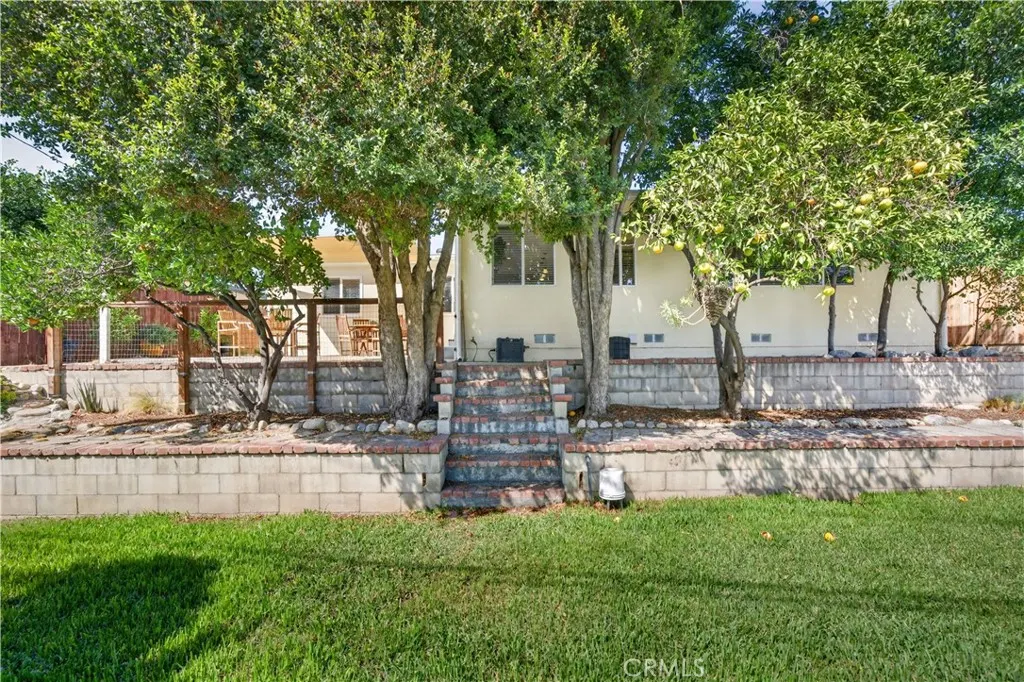 1548 2nd Street