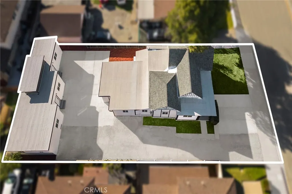 2060 E Cienega