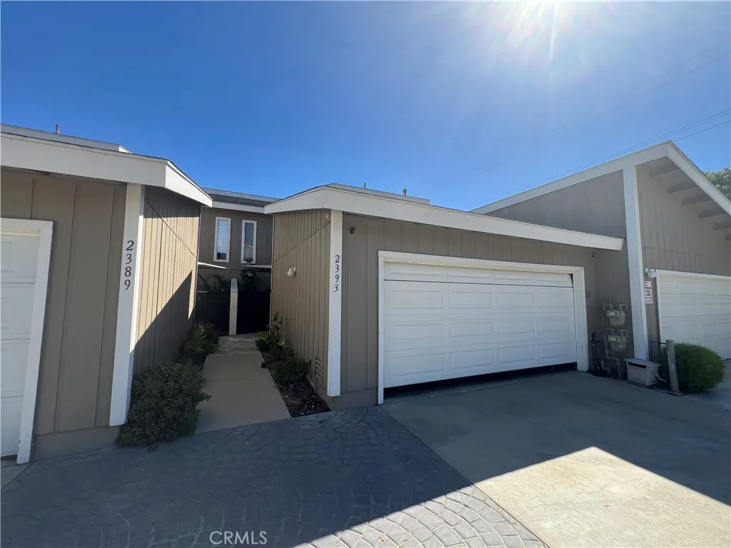2393 S Reservoir