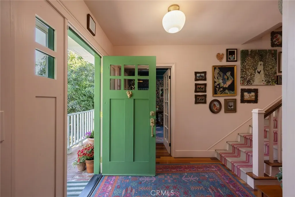 441 N Barranca