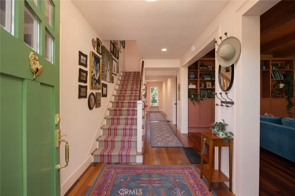 441 N Barranca