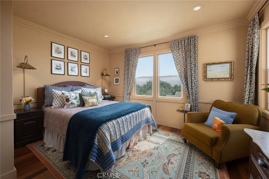441 N Barranca