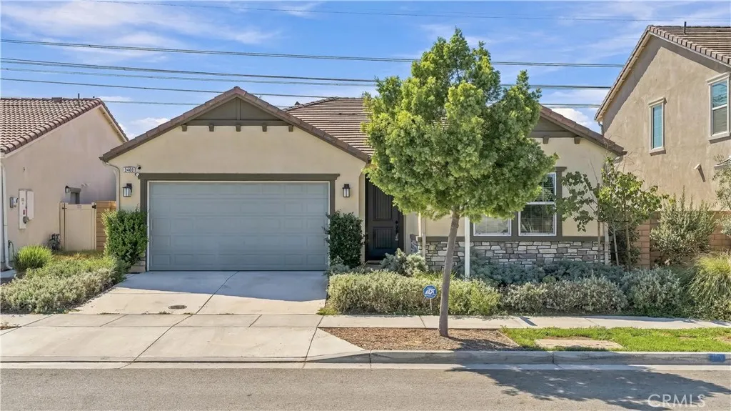 3400 E Foxglove