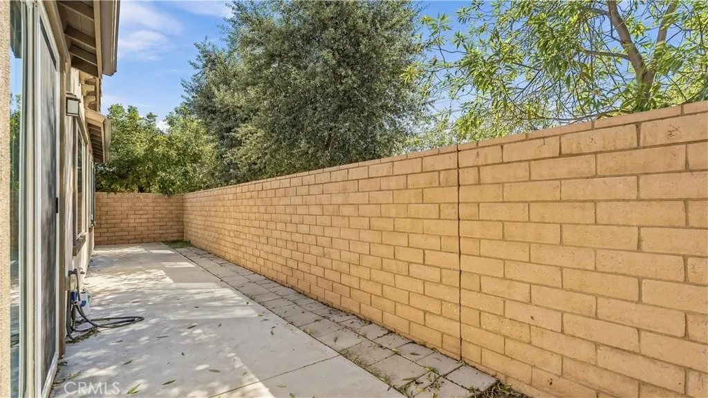 3400 E Foxglove